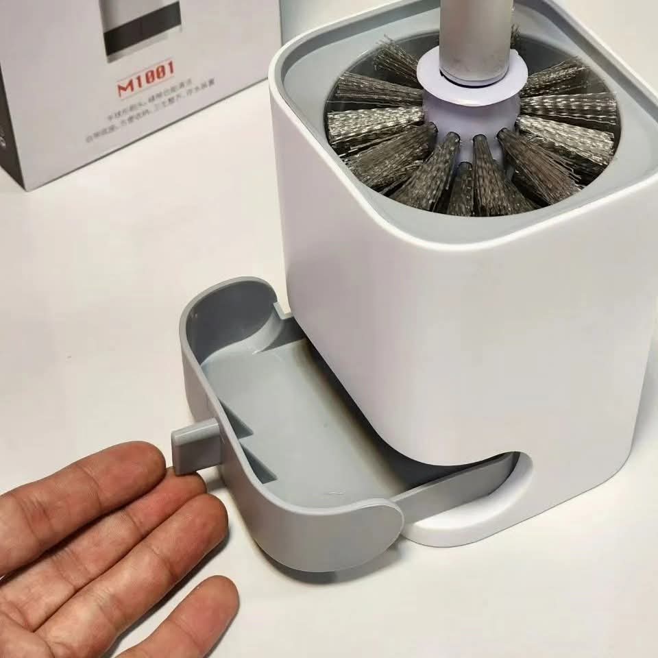 Četka za WC solju sa samoljepljivim držacem za zid i odeljkom za vodu