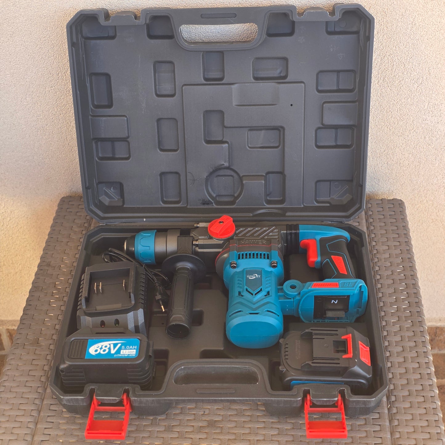 Akumulatorska udarna bušilica/čekić 88V – (bez četkica)