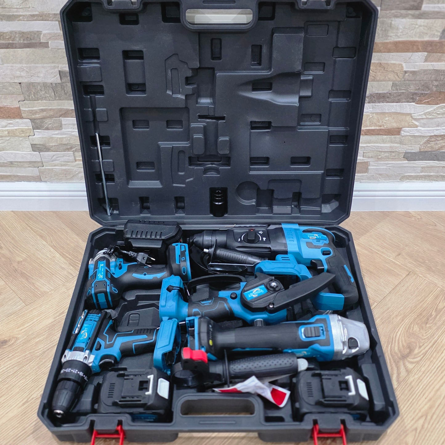 Set 5u1 Aku Alata sa 2 Baterije 198V – Komplet za Profesionalce i Kućne Majstore